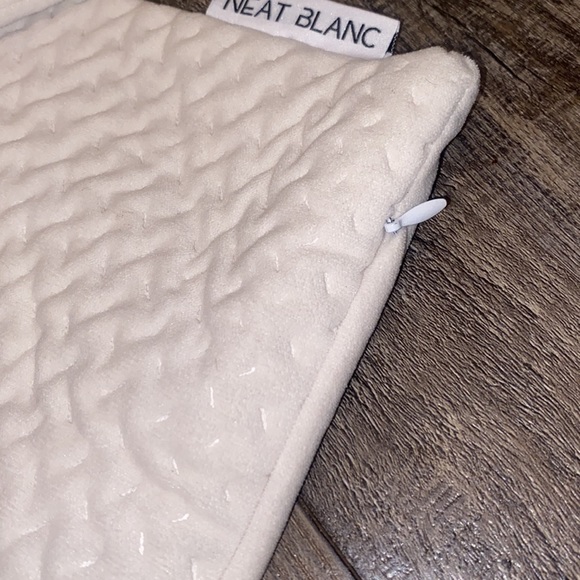 Pillow Covers Soft Pillowcases — Set of 2 Neat Blanc Neutral Cream - Picture 5 of 9